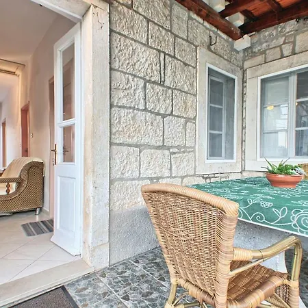 Four Bedroom Holiday In بيت للعطل